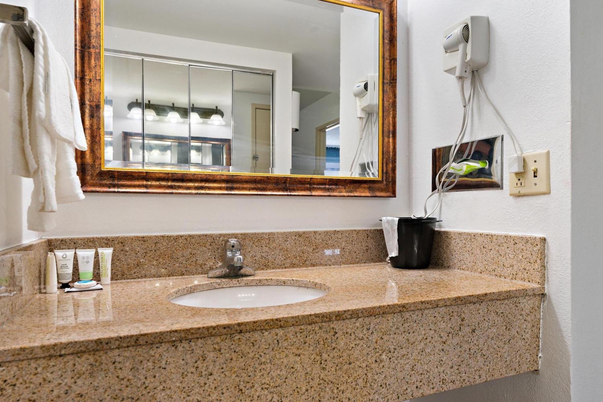 Chicago Club Inn & Suite Oakbrook Terrace Pokoj fotografie