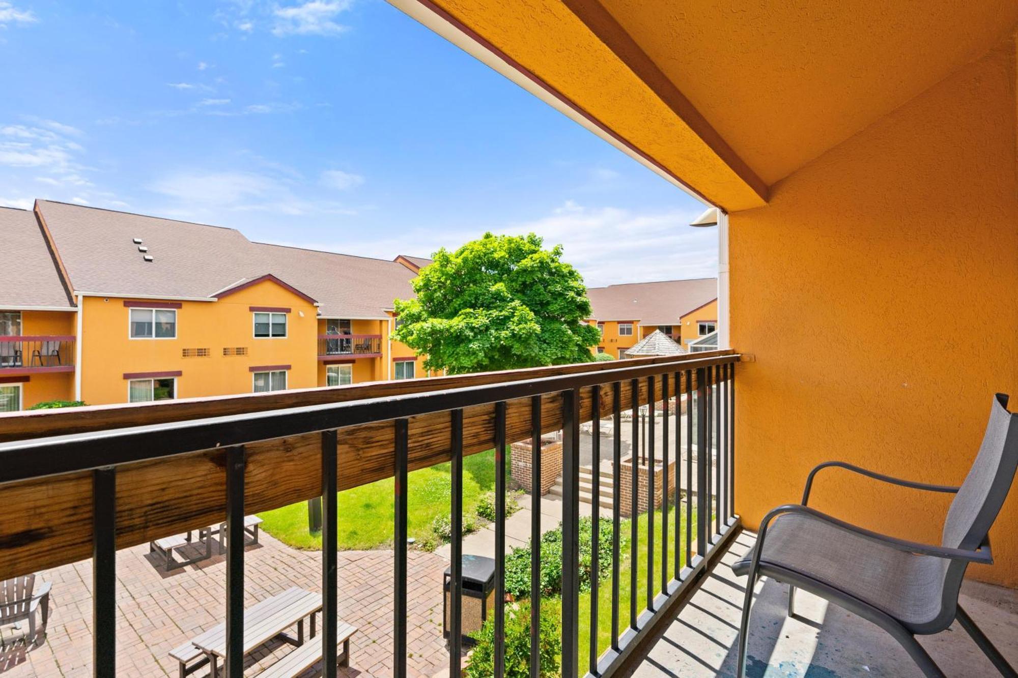 Chicago Club Inn & Suite Oakbrook Terrace Pokoj fotografie